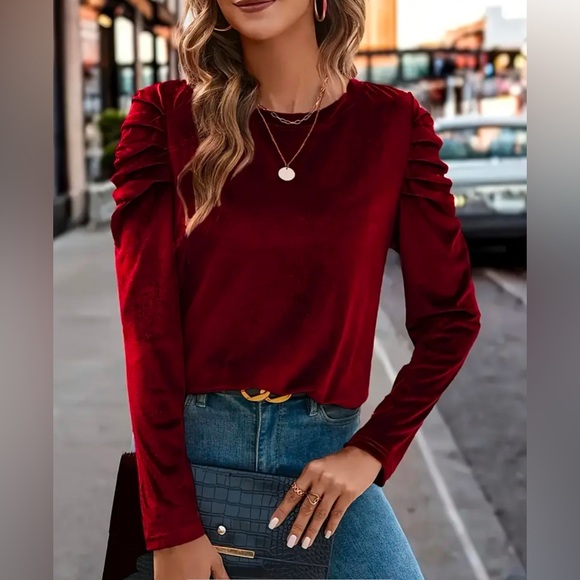 Tops - ❄️Puff sleeve crew Neck top velvet Feel
